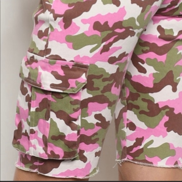 Cool Camouflaged Shorts / Last Pair! - Picture 7 of 8